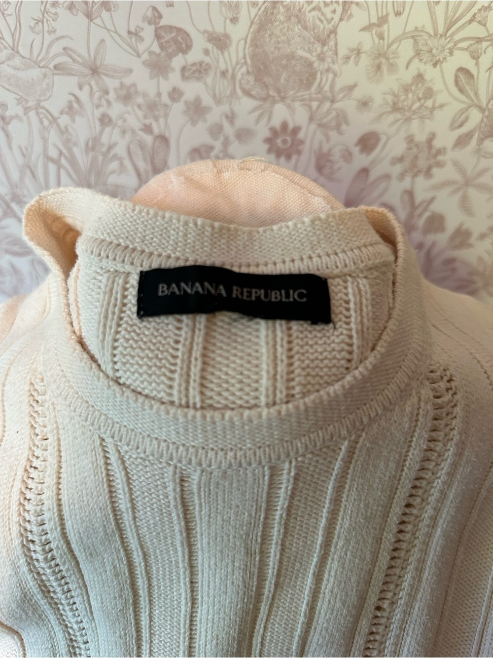 Banana Republic Cream Short-Sleeve Knit Top - Picture 7 of 7